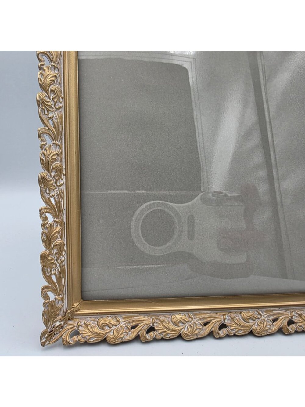 Vintage Gold-Tone Ornate Floral Picture Frame Filigree Hollywood Regency 8x10" - Picture 5 of 10
